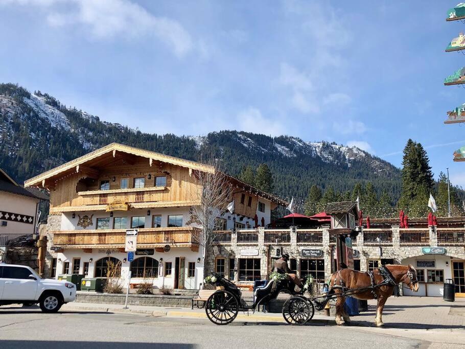 Apartament Walk To Downtown Leavenworth * Sleeps 6 + Pets * Ground Level Gem! Zewnętrze zdjęcie