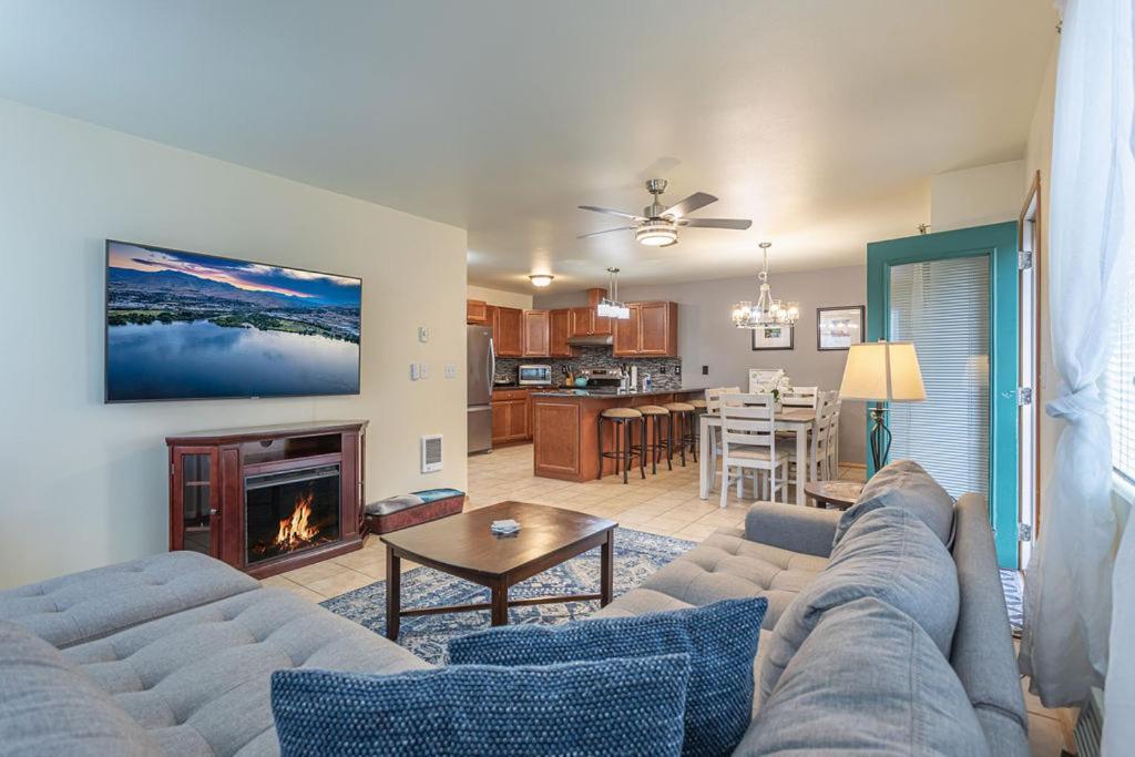 Apartament Walk To Downtown Leavenworth * Sleeps 6 + Pets * Ground Level Gem! Zewnętrze zdjęcie