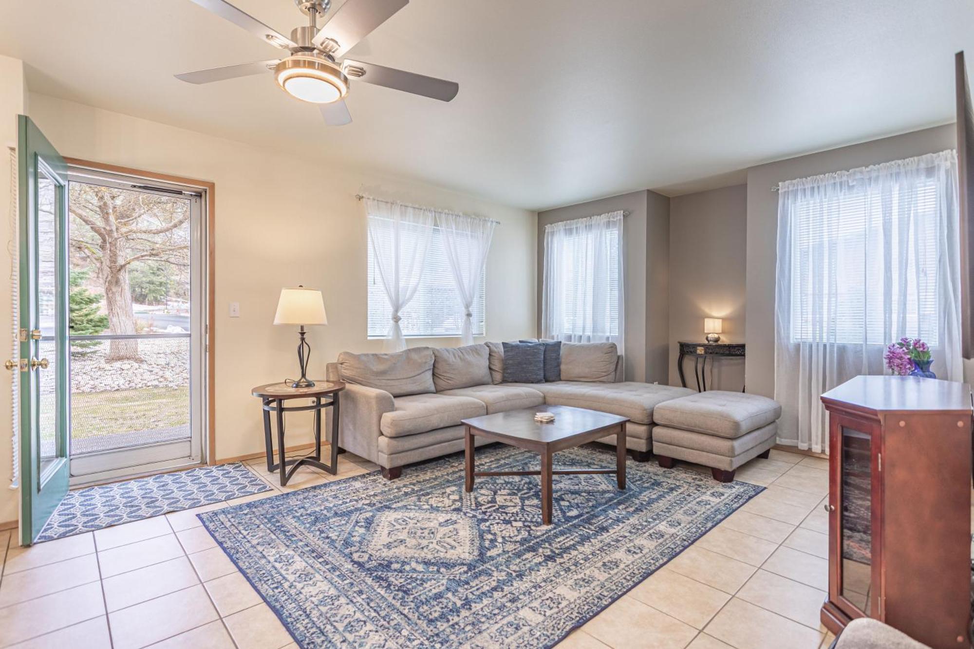 Apartament Walk To Downtown Leavenworth * Sleeps 6 + Pets * Ground Level Gem! Zewnętrze zdjęcie